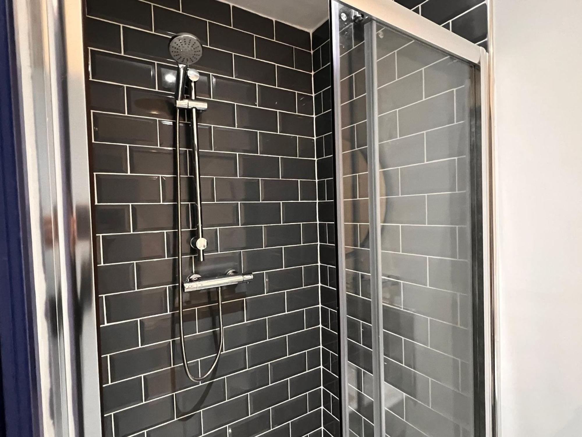 Newly Refurbished 6 Person En-Suite Apartment Tyne & Wear Newcastle Upon Tyne Killingworth 외부 사진